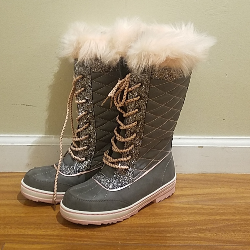 Justice snow boots!